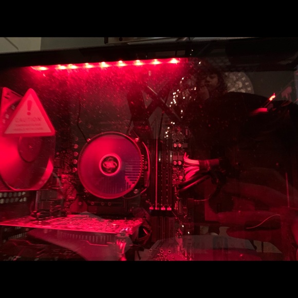 Gaming computer set. - Picture 1 of 8